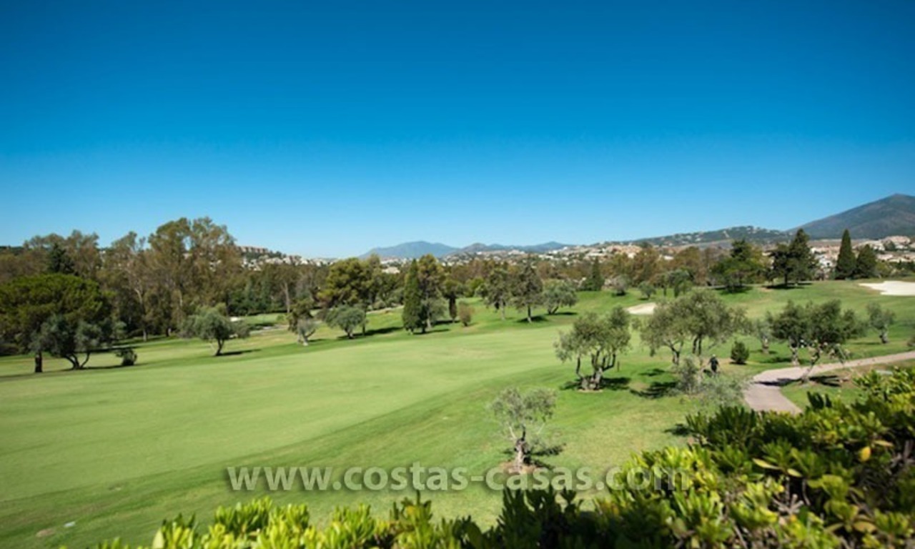 En venta: Primera línea de Golf, Casa adosada en Nueva Andalucía, Marbella 15