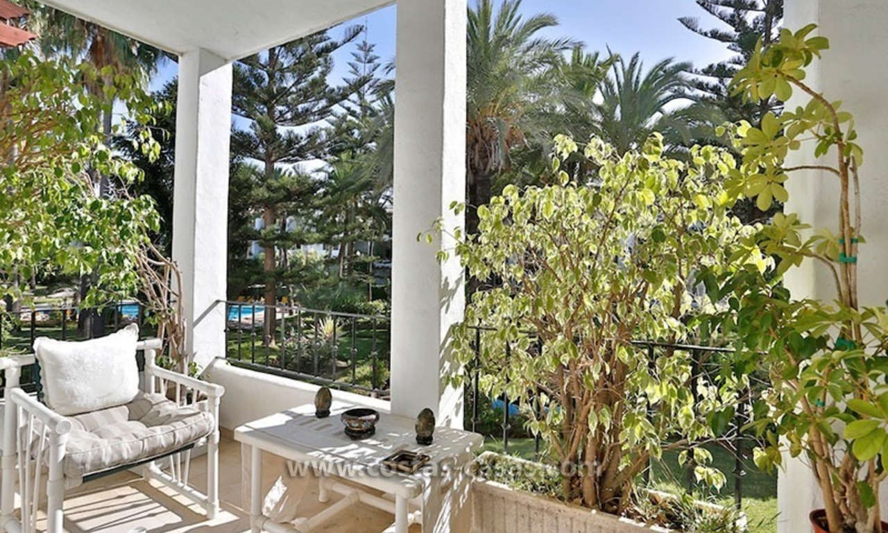 En venta: Apartamento primera linea de playa, San Pedro de Alcántara, Marbella 2