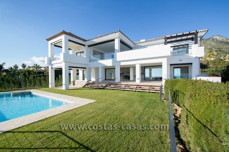 Villa de estilo moderno a la venta en Sierra Blanca - Marbella