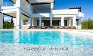 Villa de estilo moderno a la venta en Sierra Blanca - Marbella 1