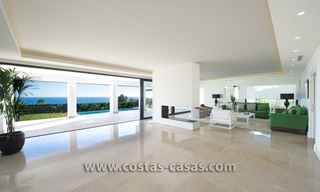Villa de estilo moderno a la venta en Sierra Blanca - Marbella 2