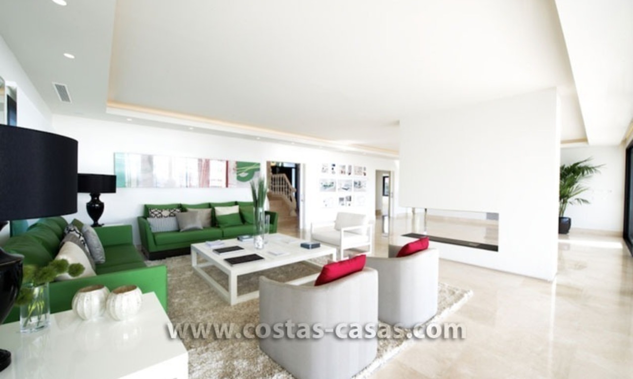 Villa de estilo moderno a la venta en Sierra Blanca - Marbella 3