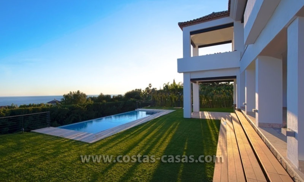 Villa de estilo moderno a la venta en Sierra Blanca - Marbella 11