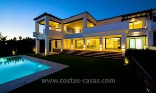 Villa de estilo moderno a la venta en Sierra Blanca - Marbella 13