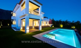 Villa de estilo moderno a la venta en Sierra Blanca - Marbella 14