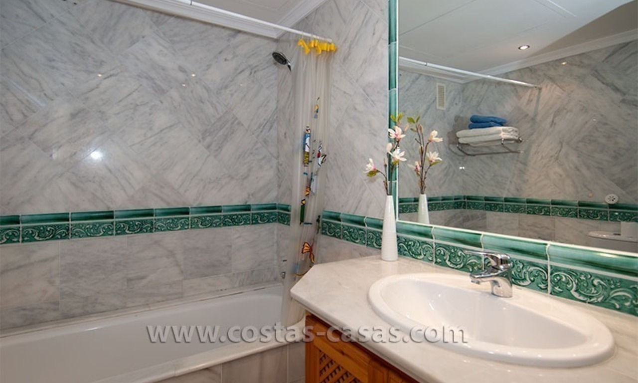 En venta: Amplio apartamento de lujo en Benahavis - Marbella 18
