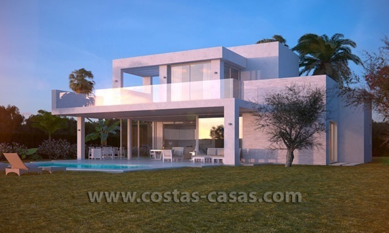 Villa nueva moderna de lujo en venta en el Este de Marbella 1
