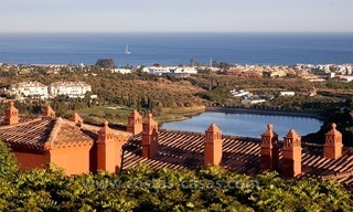 En venta: Apartamento de lujo en el Golf Resort entre Marbella, Benahavís y Estepona 22
