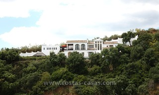 En Venta: Villa Clasica en el Country Club en Benahavís, Marbella 25