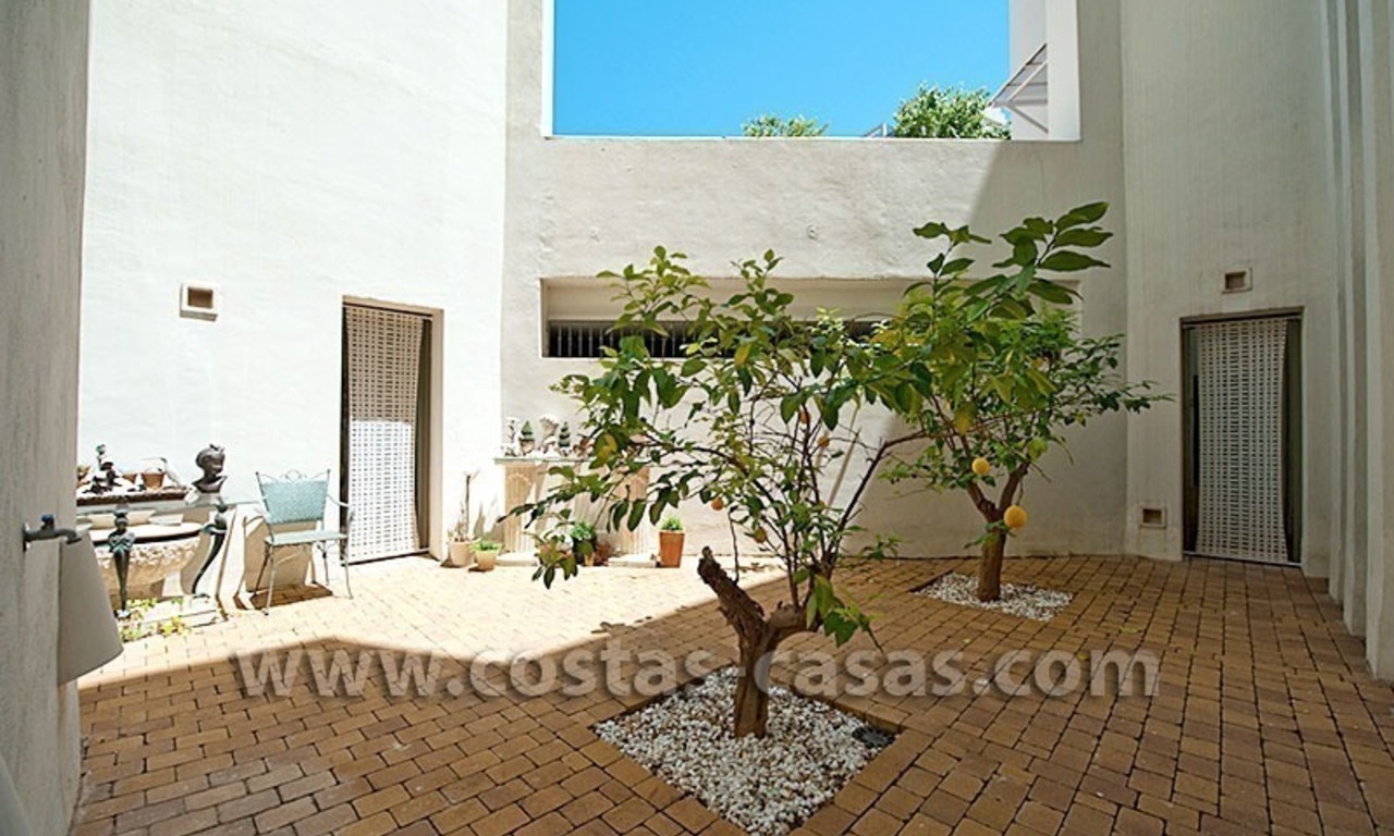 En venta: Apartamento Contemporáneo de Lujo en Primera línea Golf, Benahavis - Marbella - Estepona 13