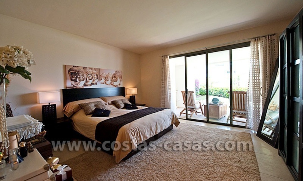 En venta: Apartamento Contemporáneo de Lujo en Primera línea Golf, Benahavis - Marbella - Estepona 14