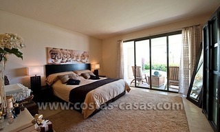 En venta: Apartamento Contemporáneo de Lujo en Primera línea Golf, Benahavis - Marbella - Estepona 14