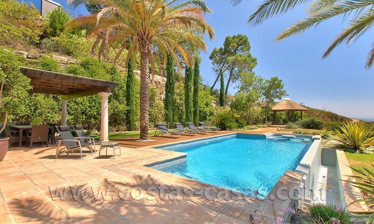 En Venta: Villa de lujo en Complejo de Golf en Marbella - Benahavís 2