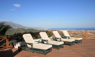 En venta: Villa con la ubicación única y enorme parcela en Benahavís - Marbella 9