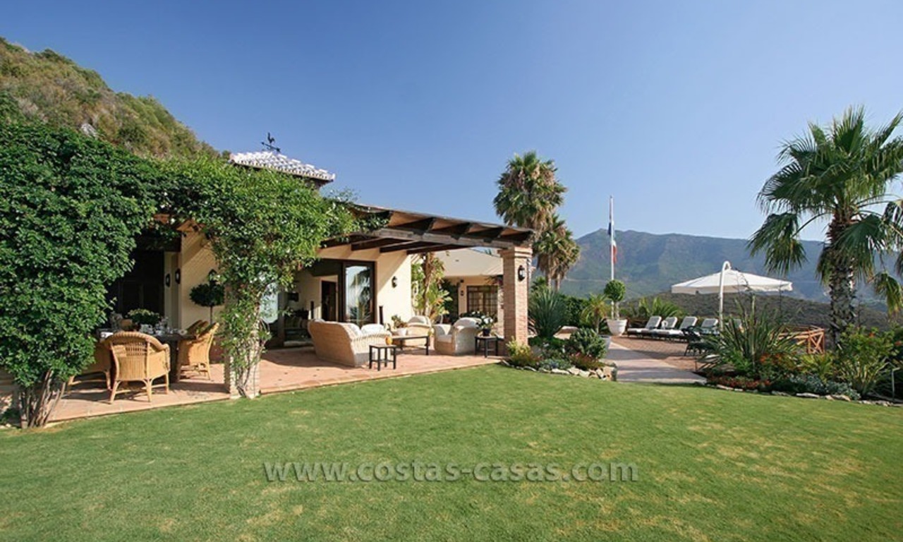En venta: Villa con la ubicación única y enorme parcela en Benahavís - Marbella 11