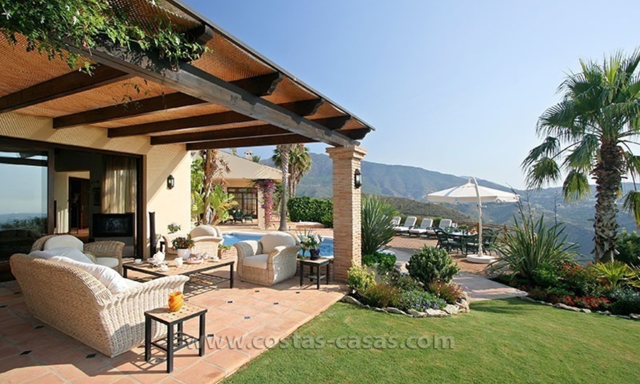 En venta: Villa con la ubicación única y enorme parcela en Benahavís - Marbella 13