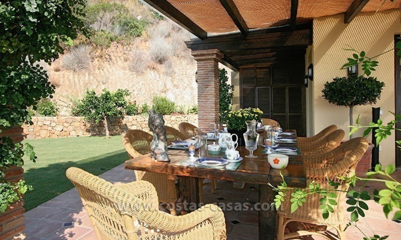 En venta: Villa con la ubicación única y enorme parcela en Benahavís - Marbella 15