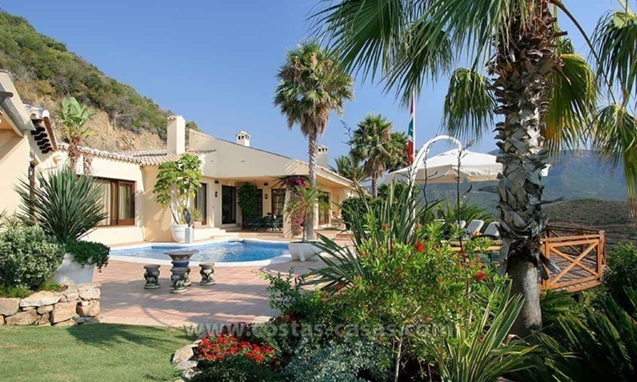 En venta: Villa con la ubicación única y enorme parcela en Benahavís - Marbella 16