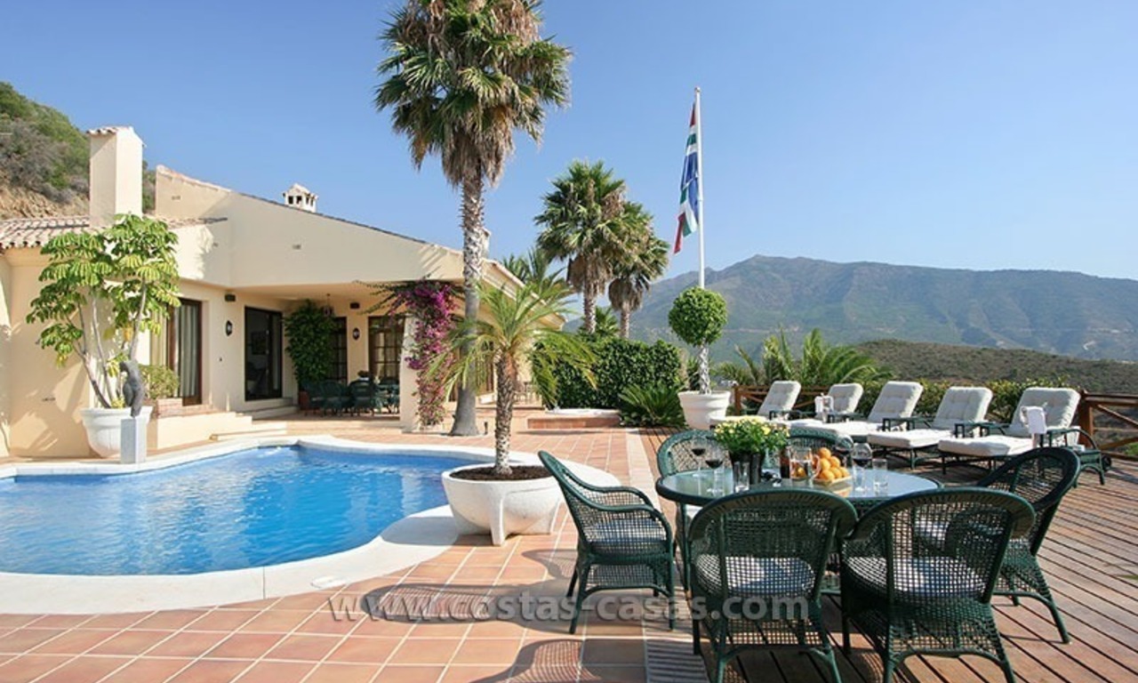 En venta: Villa con la ubicación única y enorme parcela en Benahavís - Marbella 20