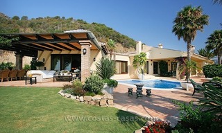En venta: Villa con la ubicación única y enorme parcela en Benahavís - Marbella 22