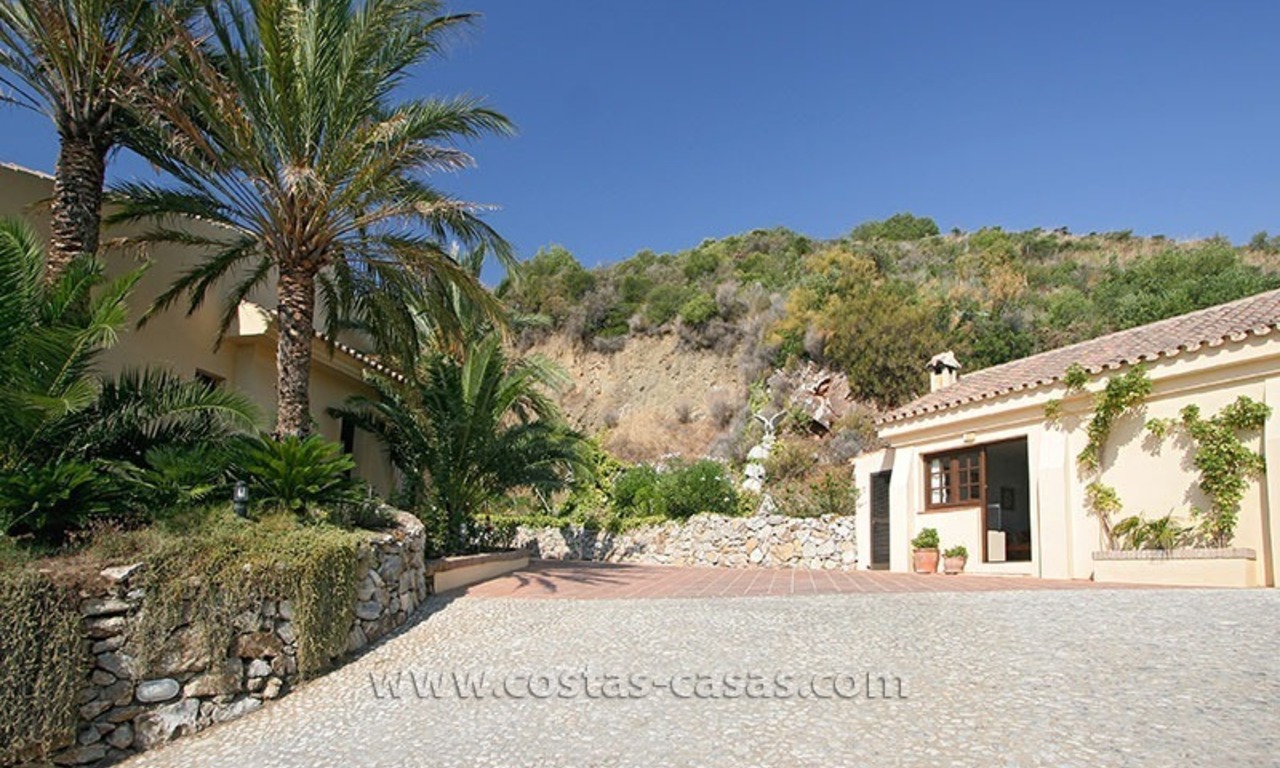 En venta: Villa con la ubicación única y enorme parcela en Benahavís - Marbella 25