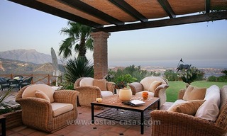 En venta: Villa con la ubicación única y enorme parcela en Benahavís - Marbella 33