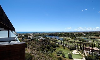 En alquiler para vacaciones: Apartamento a estrenar de lujo en Golf Resort con vistas al mar, entre Marbella y Estepona 3