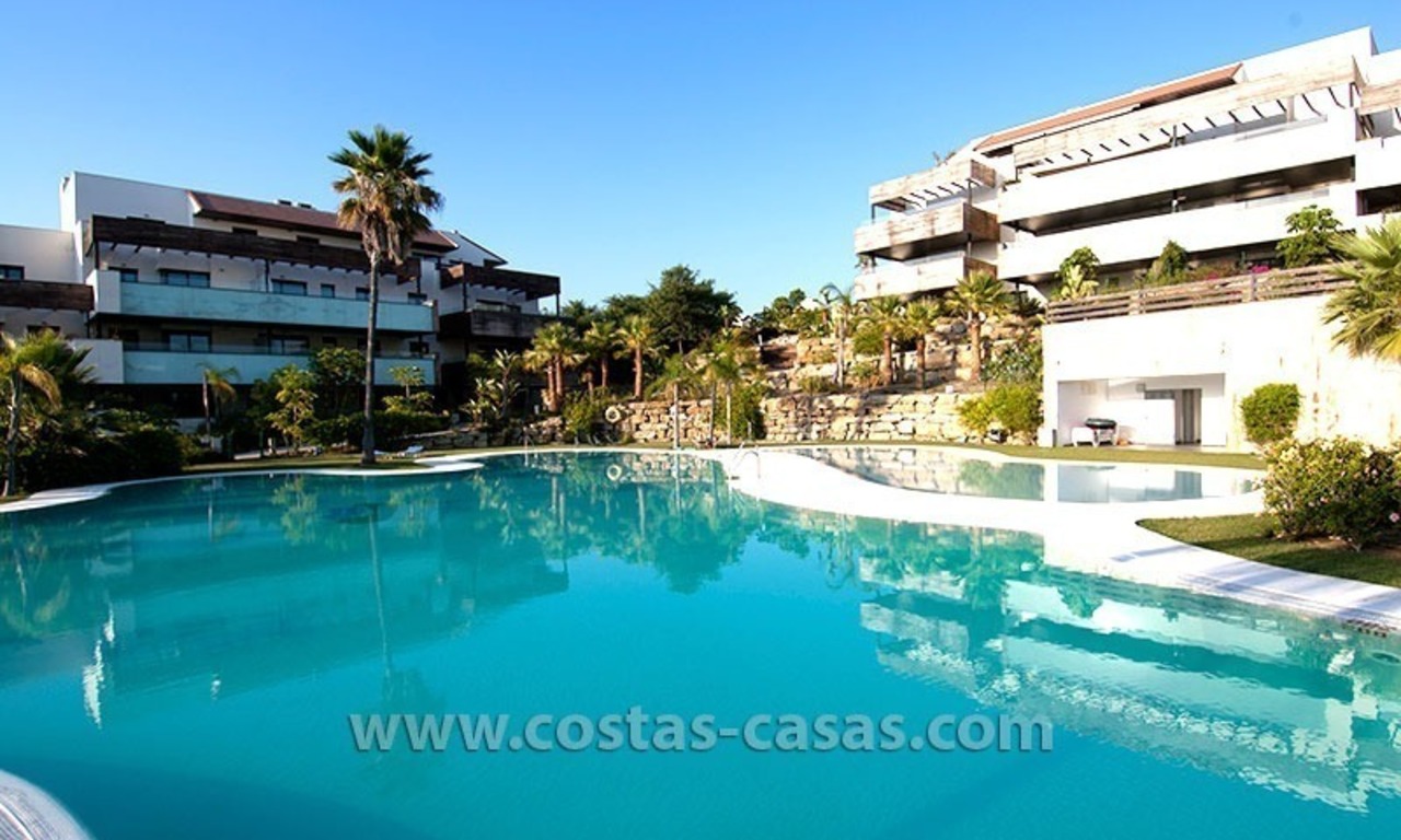 En alquiler para vacaciones: Apartamento a estrenar de lujo en Golf Resort con vistas al mar, entre Marbella y Estepona 25