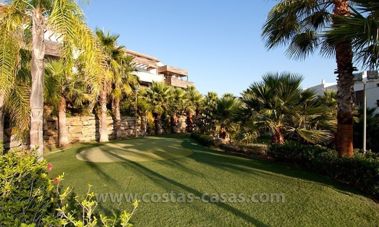 En alquiler para vacaciones: Apartamento a estrenar de lujo en Golf Resort con vistas al mar, entre Marbella y Estepona 24