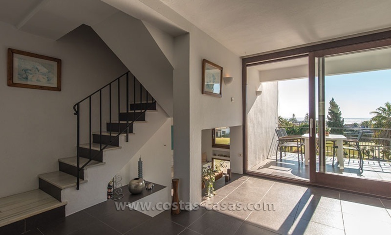 En venta: Duplex apartamento espacioso cerca de la playa en Estepona 4