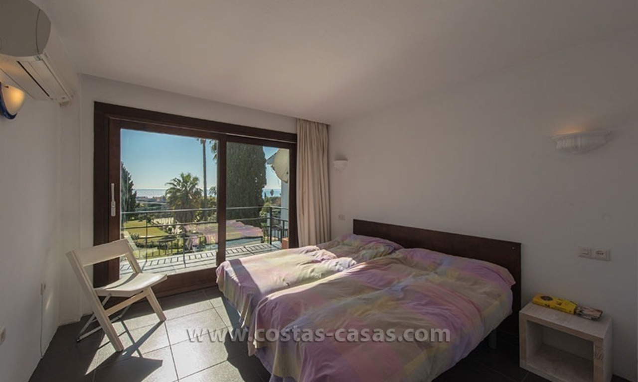 En venta: Duplex apartamento espacioso cerca de la playa en Estepona 7