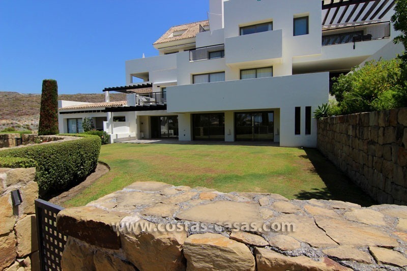 En Venta: Amplio apartamento de 2 dormitorios en el Golf Resort en Benahavís - Marbella 