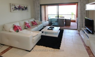 En Venta: Excelente Apartamento, Golf Resort en Benahavis - Marbella 6