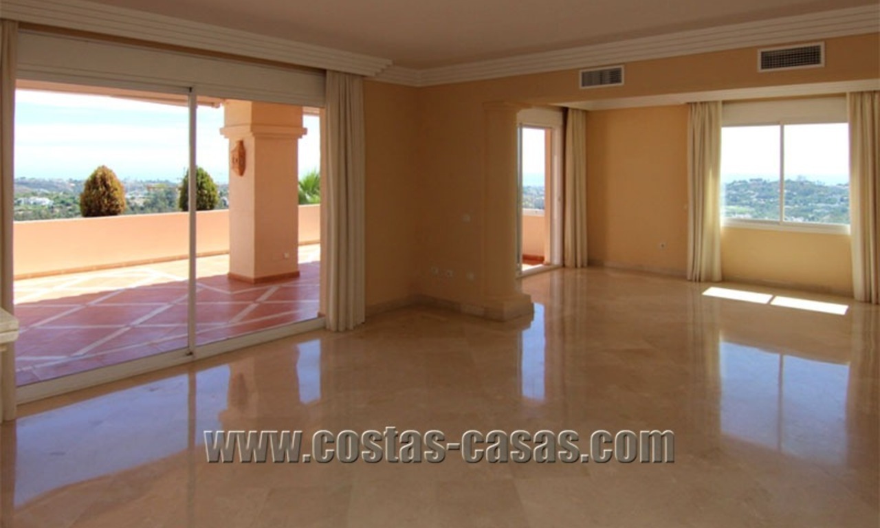 Venta: Gran Ático Duplex en Nueva Andalucía, Valle del Golf de Marbella 10