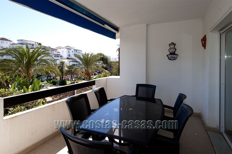 Venta: Segunda línea de playa Apartamento en Puerto Banús - Marbella