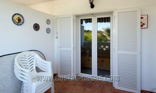En venta: Acogedor Apartamento, primera linea de playa en el corazón de Puerto Banús - Marbella 10