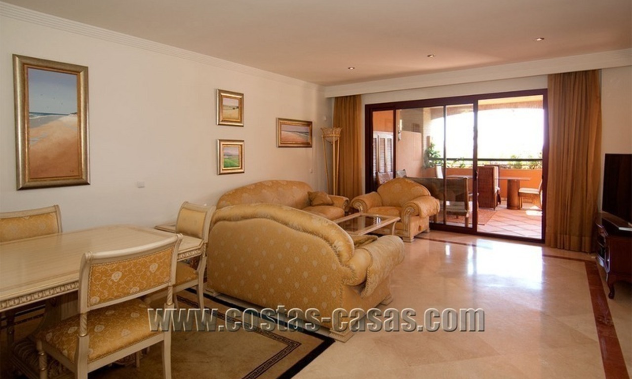 En Venta: Apartamento de playa en Ubicación priveligiada en Marbella Este 4
