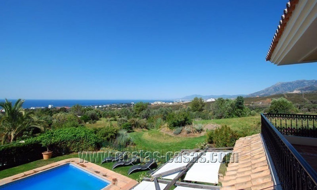 En venta: Villa de lujo bien ubicada Marbella Este 2