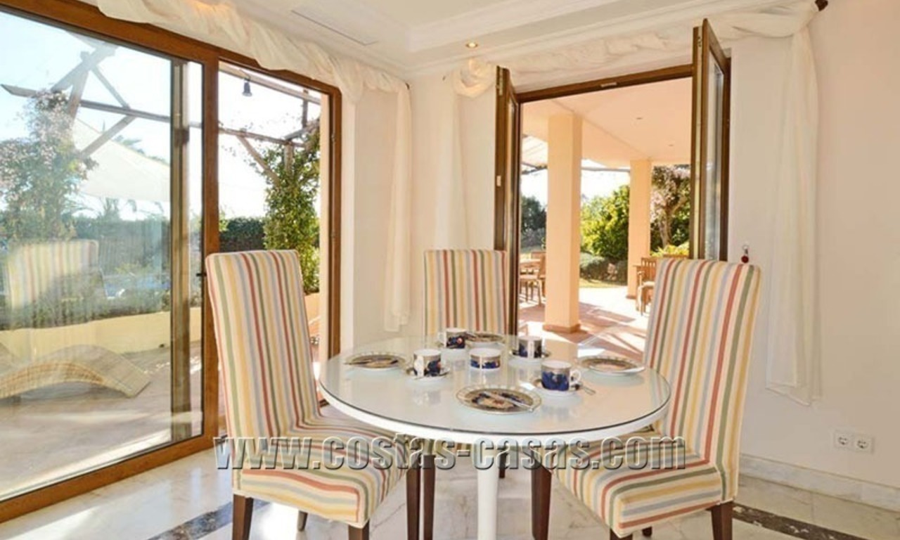 En venta: Villa de lujo bien ubicada Marbella Este 6