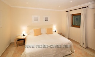 En venta: Villa de lujo bien ubicada Marbella Este 13