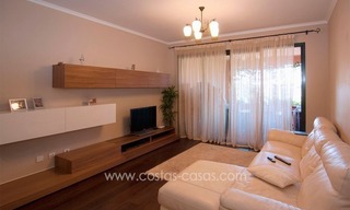 Apartamento en estilo Andaluz de golf de lujo en venta, Estepona - Marbella Oeste 1