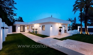 En venta: Villa moderna y grande en el campo de Golf en Nueva Andalucía - Marbella 15