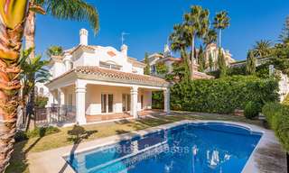 Ganga! Hermosa villa en primera línea de golf en venta en San Pedro, Marbella 18085 