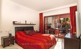 Apartamento de lujo en planta baja en venta, complejo en primera línea de playa, Nueva Milla de Oro, Marbella - Estepona 7