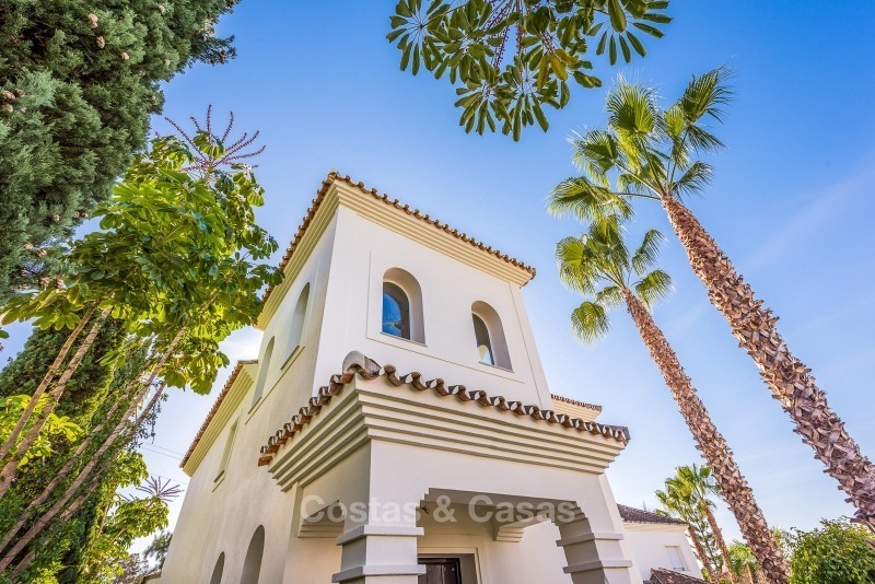 A la venta en San Pedro Marbella: Preciosa villa en primera línea de golf 10775 