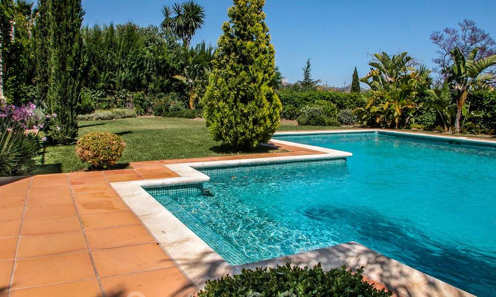 Villa excepcional con vistas al mar a la venta en Sierra Blanca, Milla de Oro, Marbella 23075