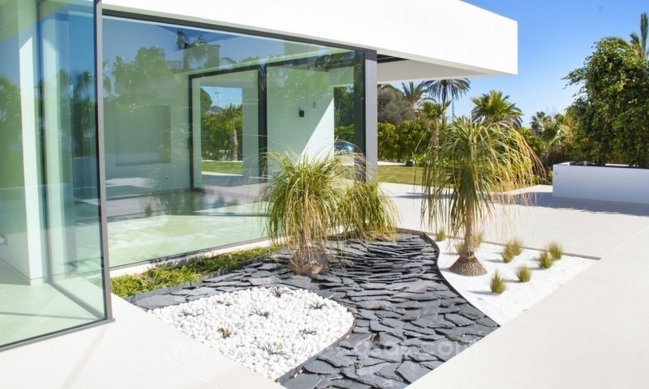 Nueva Villa moderna en venta en la Milla de Oro de Marbella 8