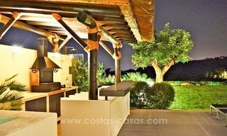 A la venta: Villa de diseño de calidad de primera clase en Benahavis - Marbella 26