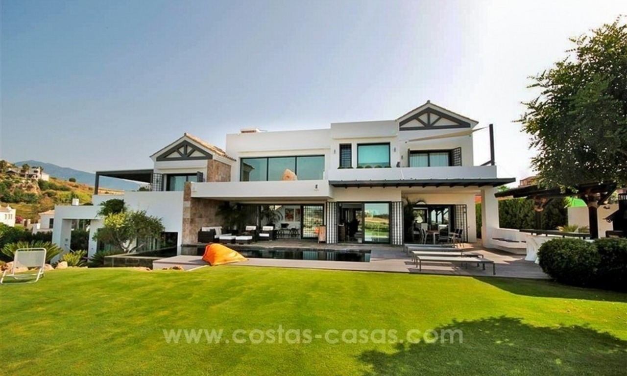 A la venta: Villa de diseño de calidad de primera clase en Benahavis - Marbella 0