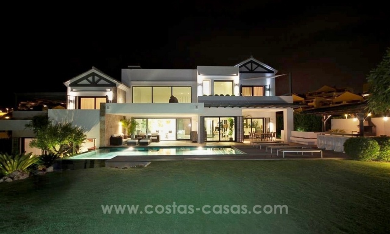 A la venta: Villa de diseño de calidad de primera clase en Benahavis - Marbella 30
